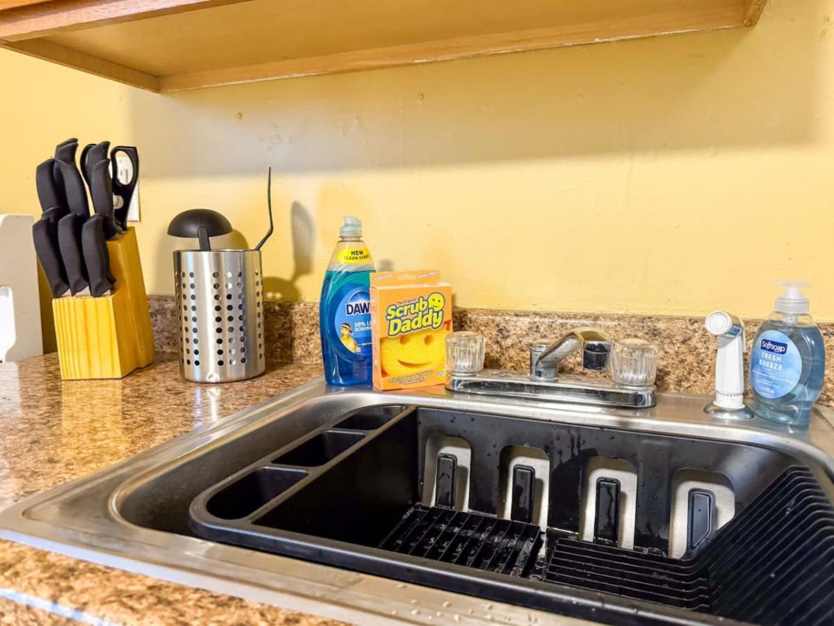 4 Large With 8 Bedrooms And Parking Wifi Apartment Pittsburgh