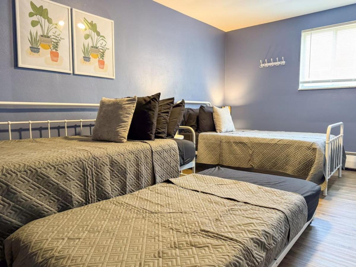 4 Large With 8 Bedrooms And Parking Wifi * Pittsburgh