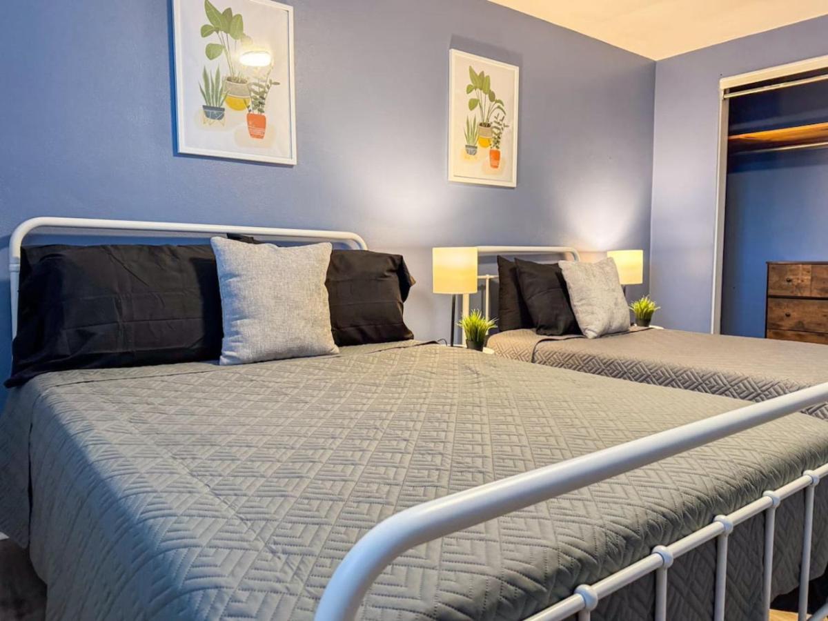 4 Large With 8 Bedrooms And Parking Wifi Apartamento